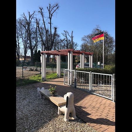 Neu! Ferienhuette Tiny House Villa Schoningen Exteriör bild